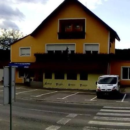 Restoran I Prenociste Egghus Hotel Nasice Exterior foto